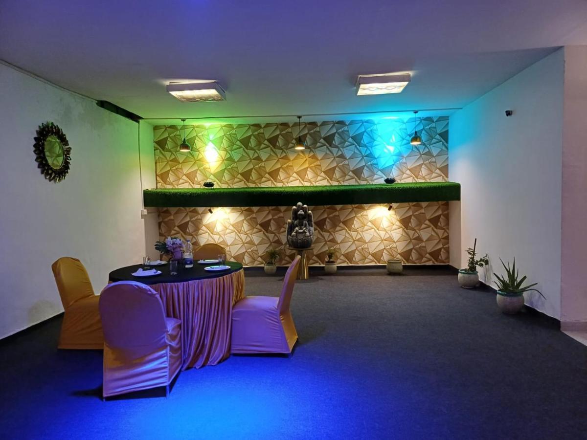 Hotel Elite Sector 45 I Gurgaon Central I Couple Friendly Экстерьер фото