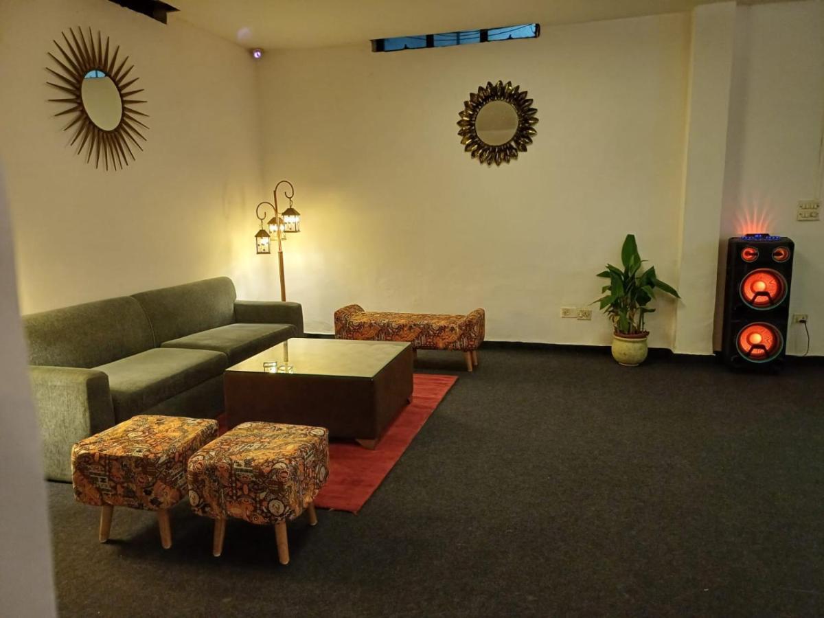 Hotel Elite Sector 45 I Gurgaon Central I Couple Friendly Экстерьер фото