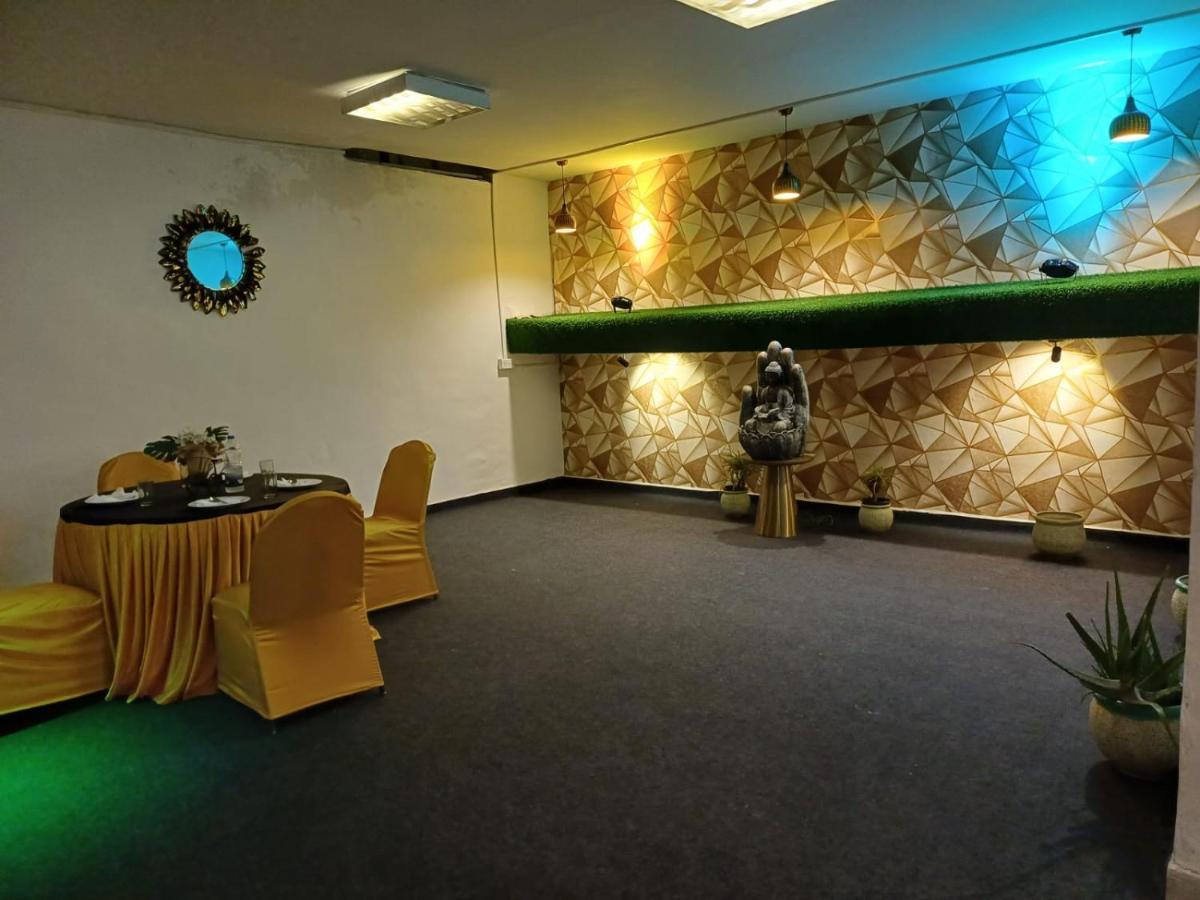 Hotel Elite Sector 45 I Gurgaon Central I Couple Friendly Экстерьер фото