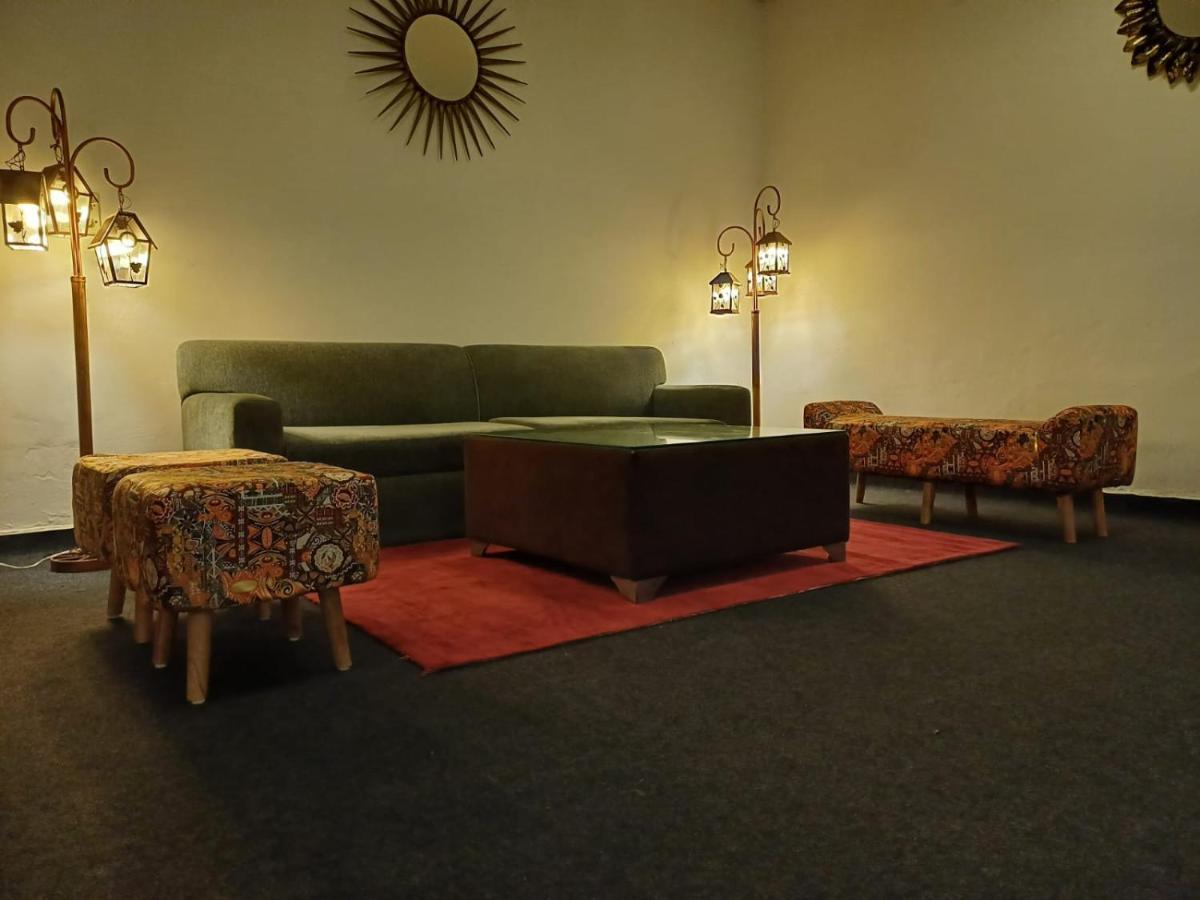 Hotel Elite Sector 45 I Gurgaon Central I Couple Friendly Экстерьер фото