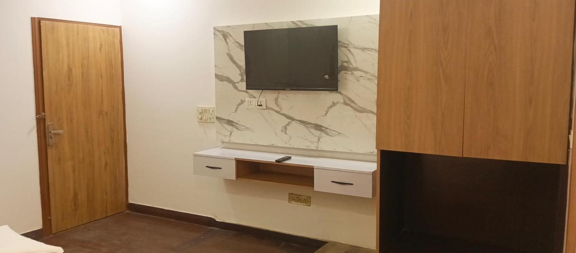 Hotel Elite Sector 45 I Gurgaon Central I Couple Friendly Экстерьер фото