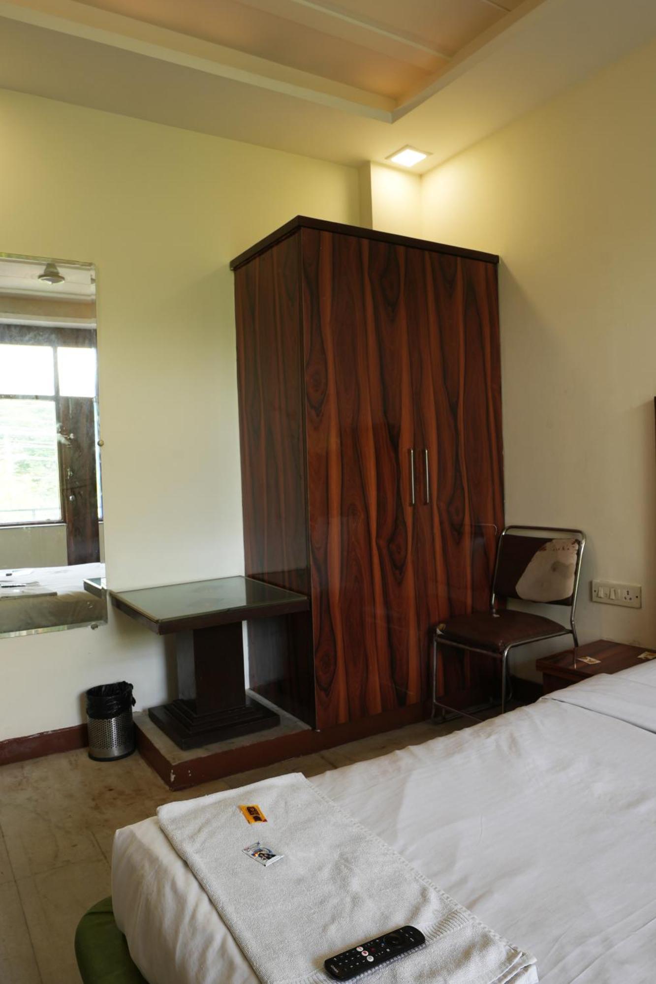 Hotel Elite Sector 45 I Gurgaon Central I Couple Friendly Экстерьер фото